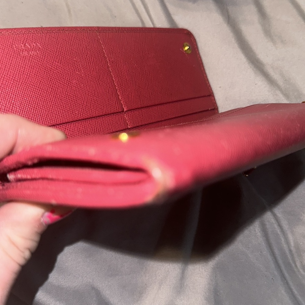 Prada saffiano leather pink bow tie wallet holds 14 slots nice space good π - Picture 13 of 17